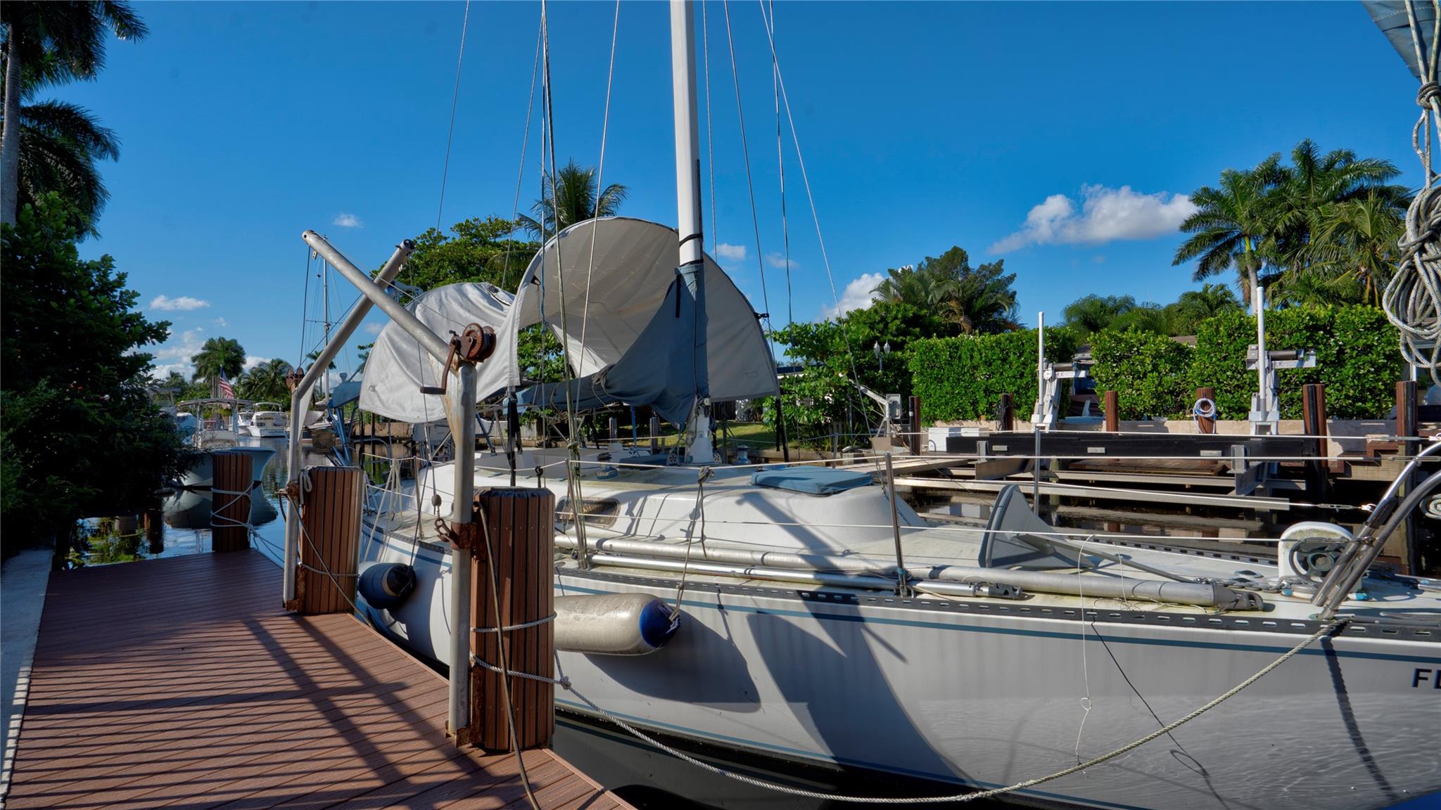Lauderdale Isles - Residential
