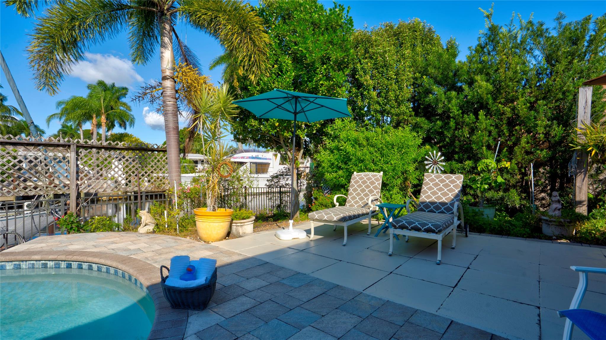 Lauderdale Isles - Residential