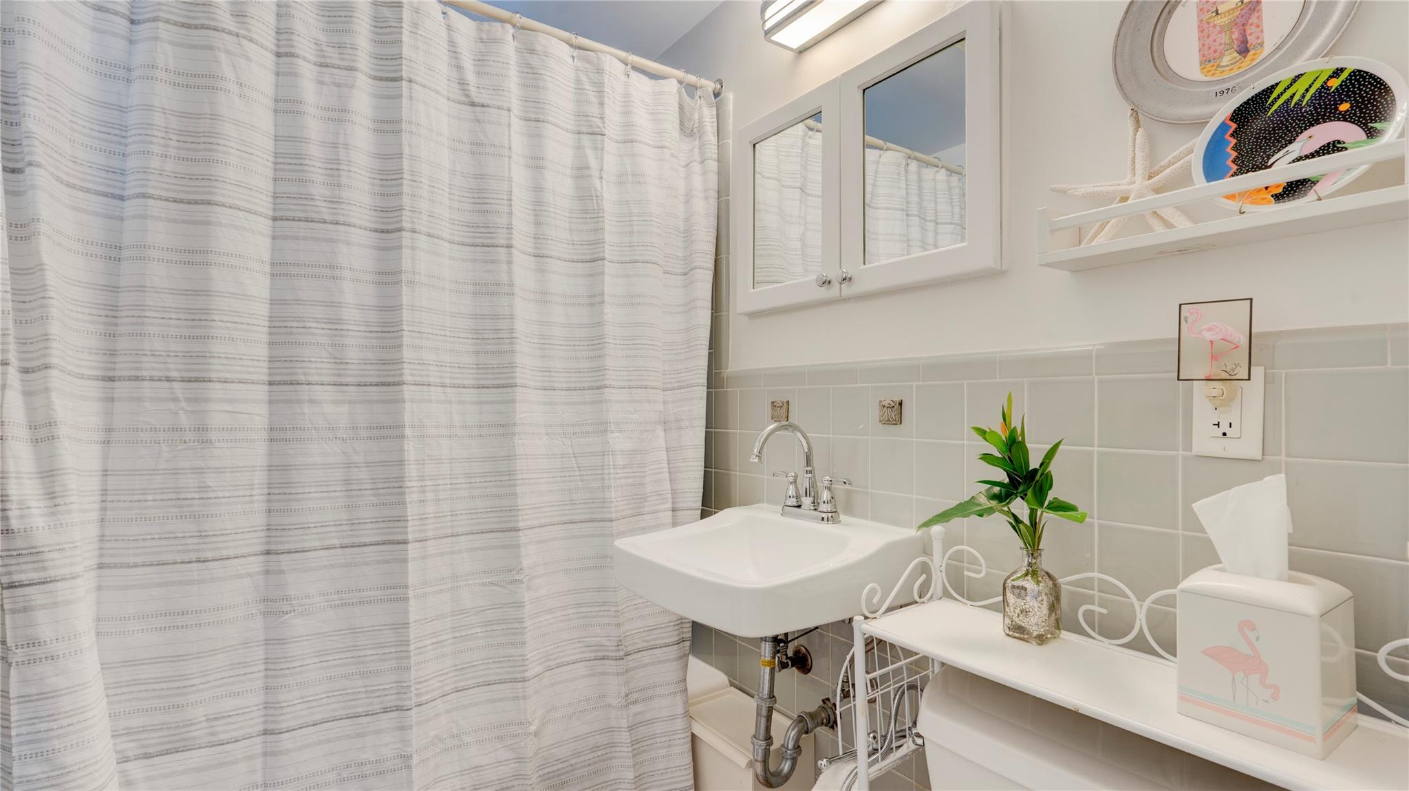 Lauderdale Isles - Residential