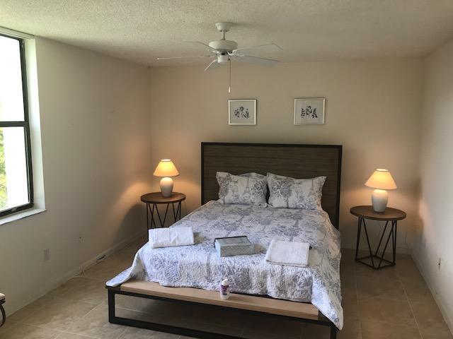 LAKESIDE CONDO - Residential Lease