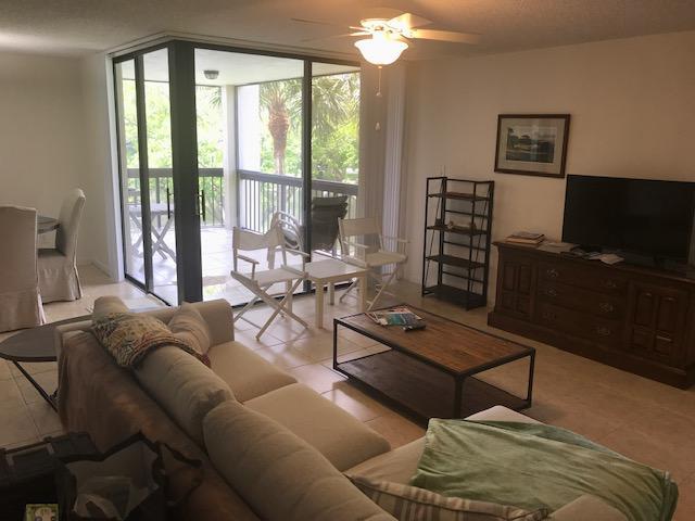 LAKESIDE CONDO - Residential Lease
