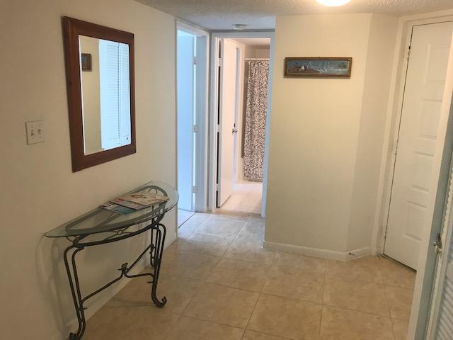 LAKESIDE CONDO - Residential Lease