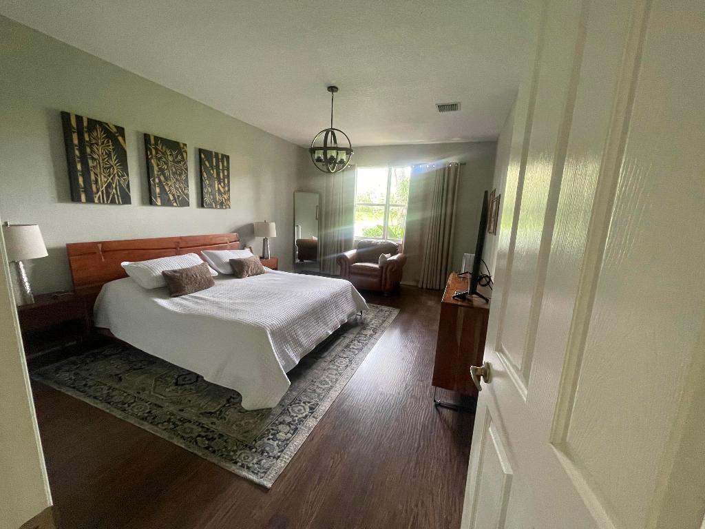 AVALON ESTATES - Residential Lease