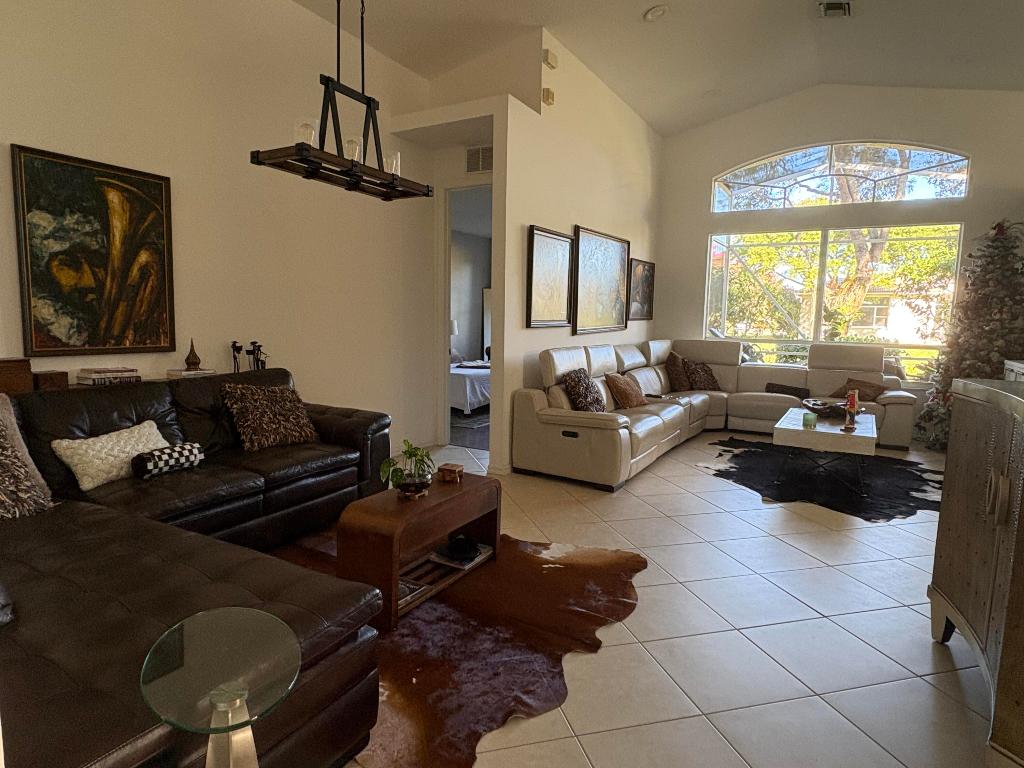 AVALON ESTATES - Residential Lease