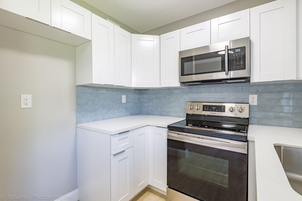 Photo of 2209 NE 2nd Street #6, Pompano Beach, FL 33062 (MLS # B26001695)