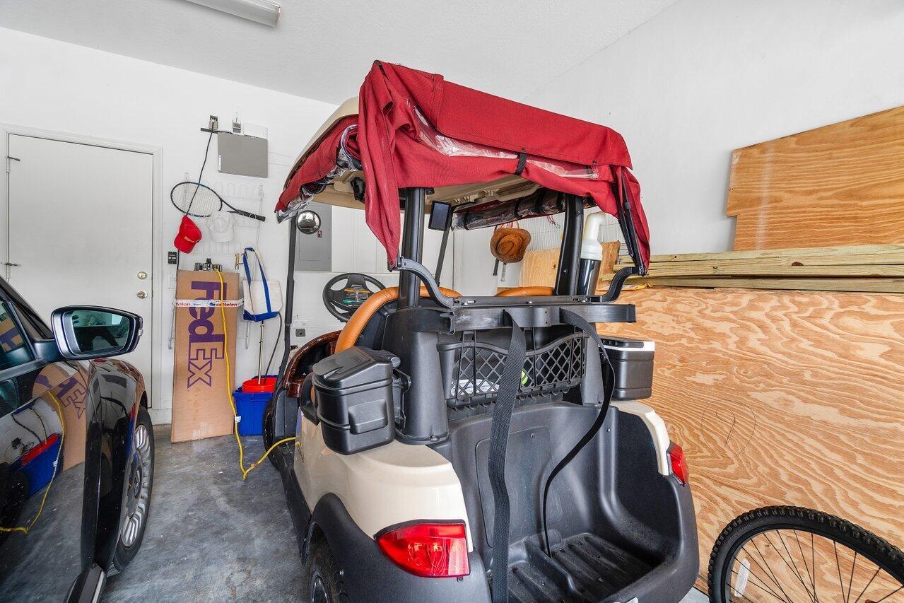 IBIS GOLF AND COUNTRY CLU - Residential Lease
