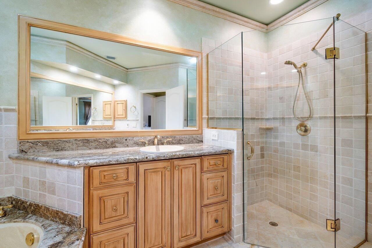 IBIS GOLF AND COUNTRY CLU - Residential Lease