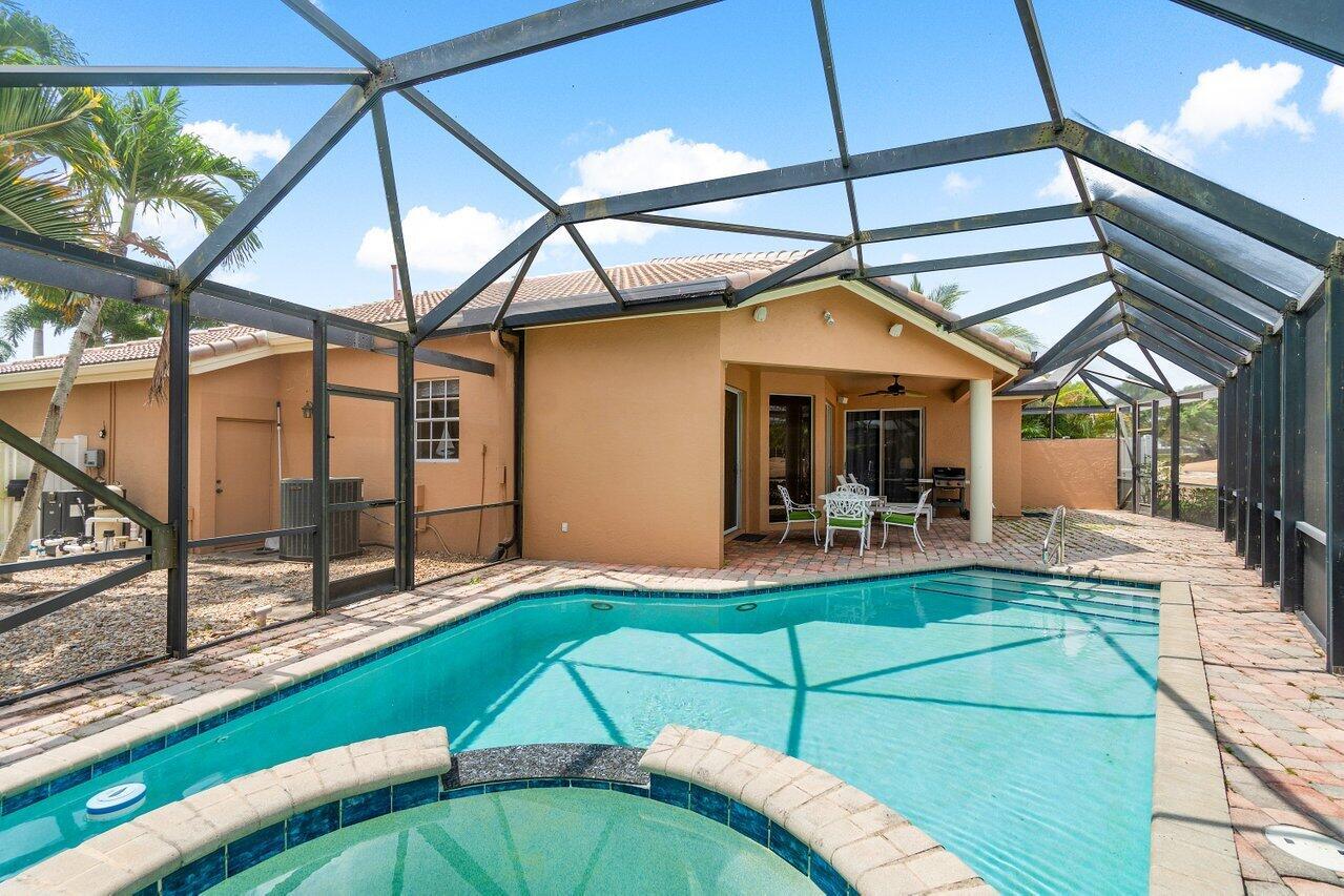IBIS GOLF AND COUNTRY CLU - Residential Lease