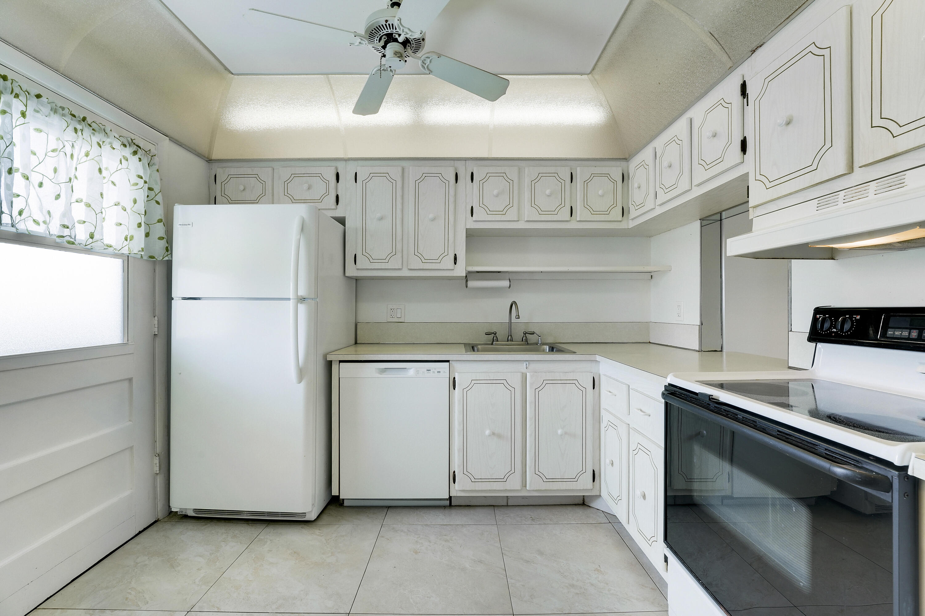 BOCA TEECA CONDO 4 - Residential Lease