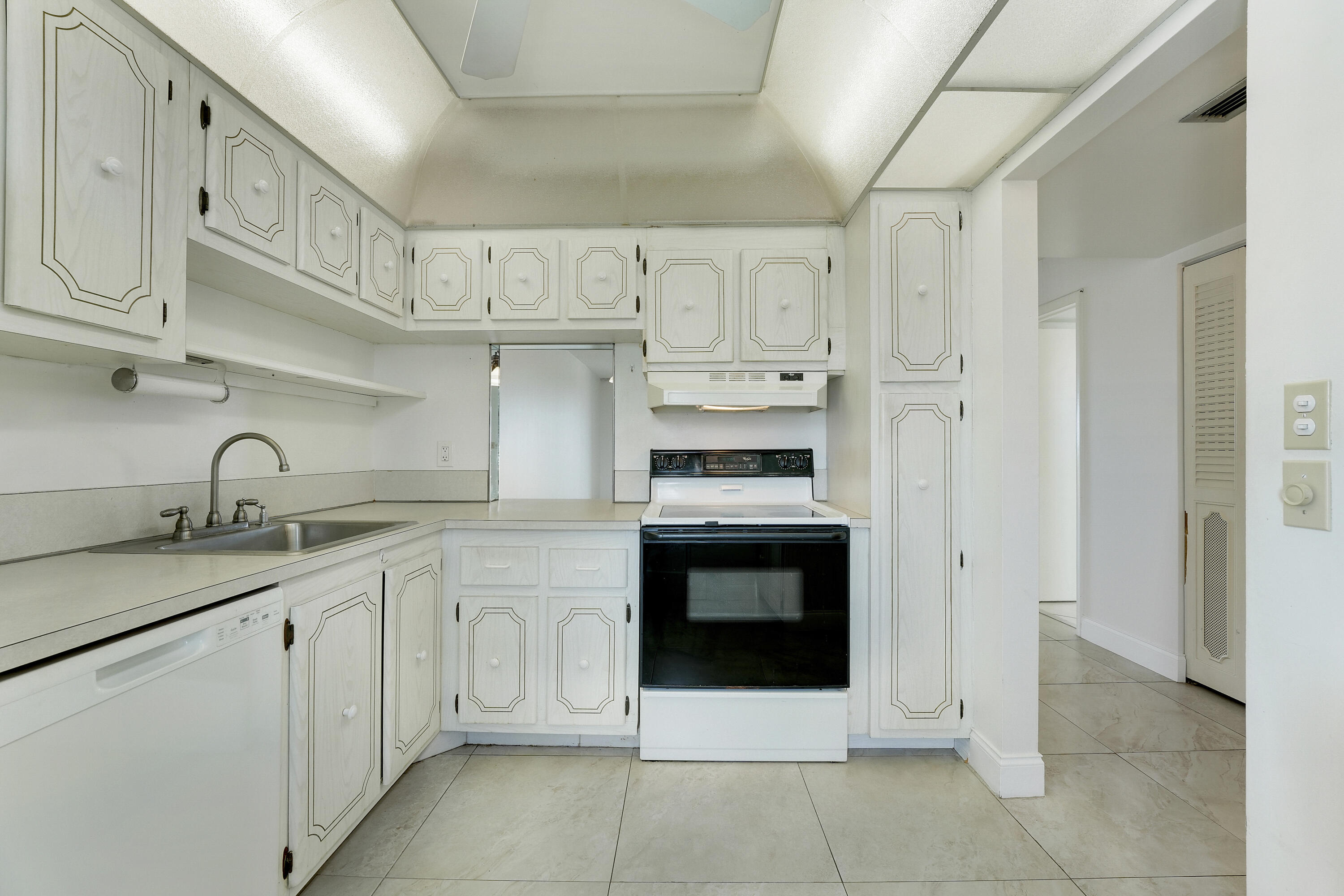 BOCA TEECA CONDO 4 - Residential Lease