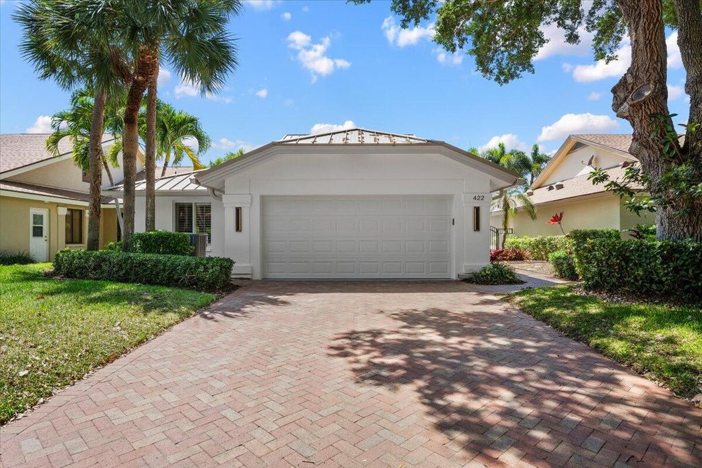 Photo of 422 River Edge Road, Jupiter, FL 33477 (MLS # B26016371)