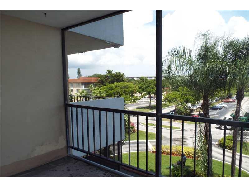 MANORS OF INVERRARY - Residential