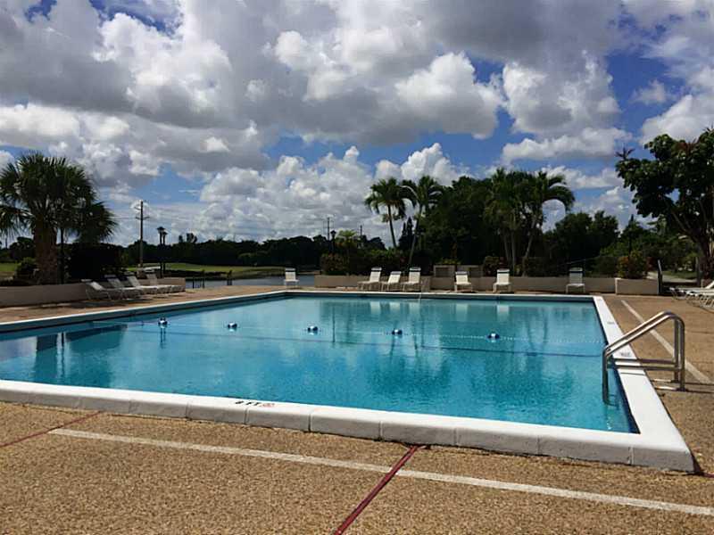 MANORS OF INVERRARY - Residential