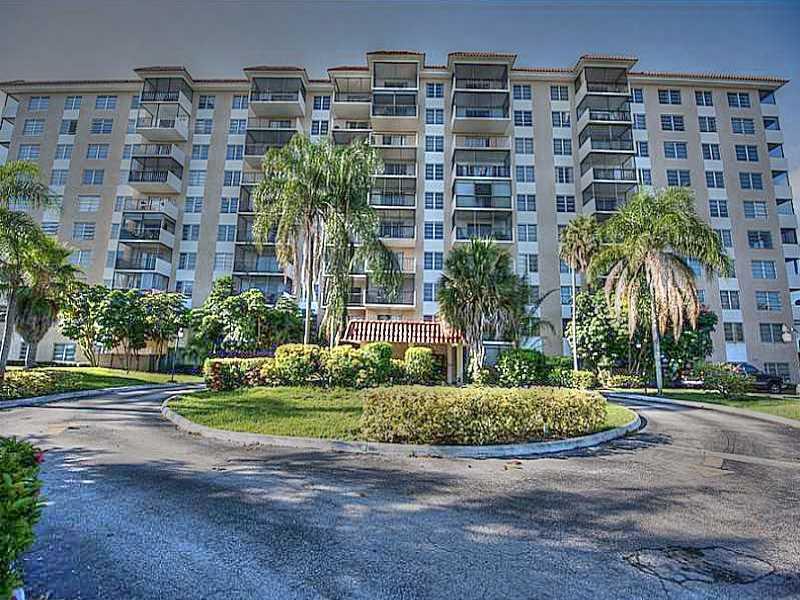 MANORS OF INVERRARY - Residential