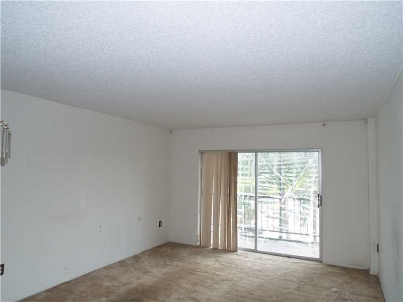 MANORS OF INVERRARY - Residential