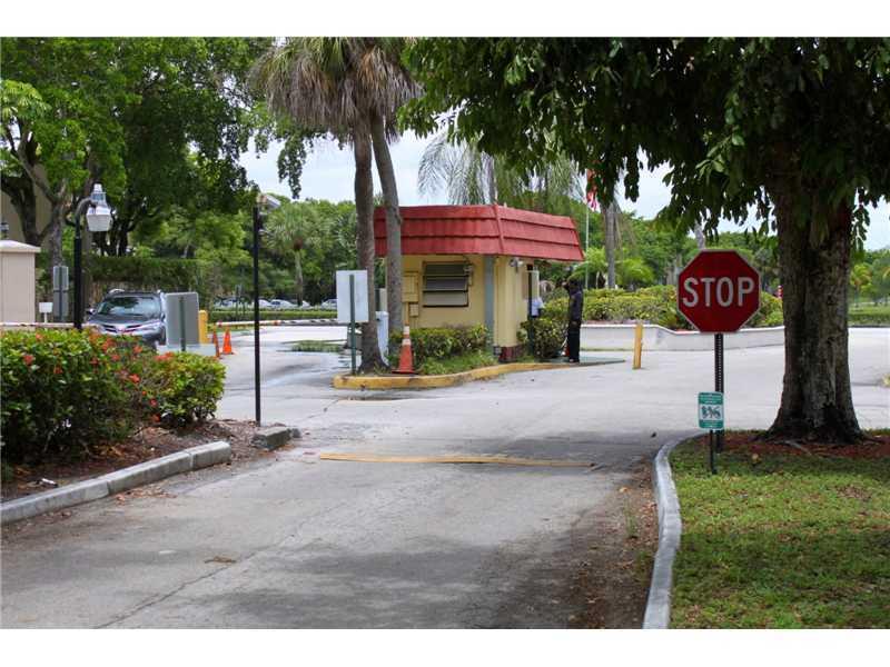 MANORS OF INVERRARY - Residential