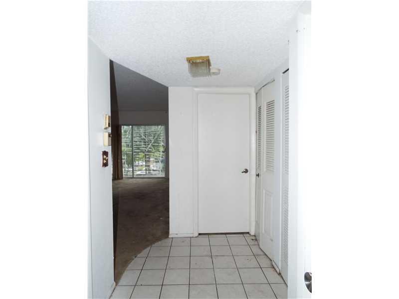 MANORS OF INVERRARY - Residential