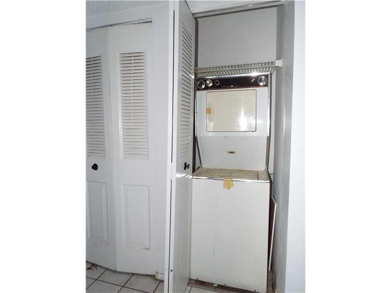 MANORS OF INVERRARY - Residential