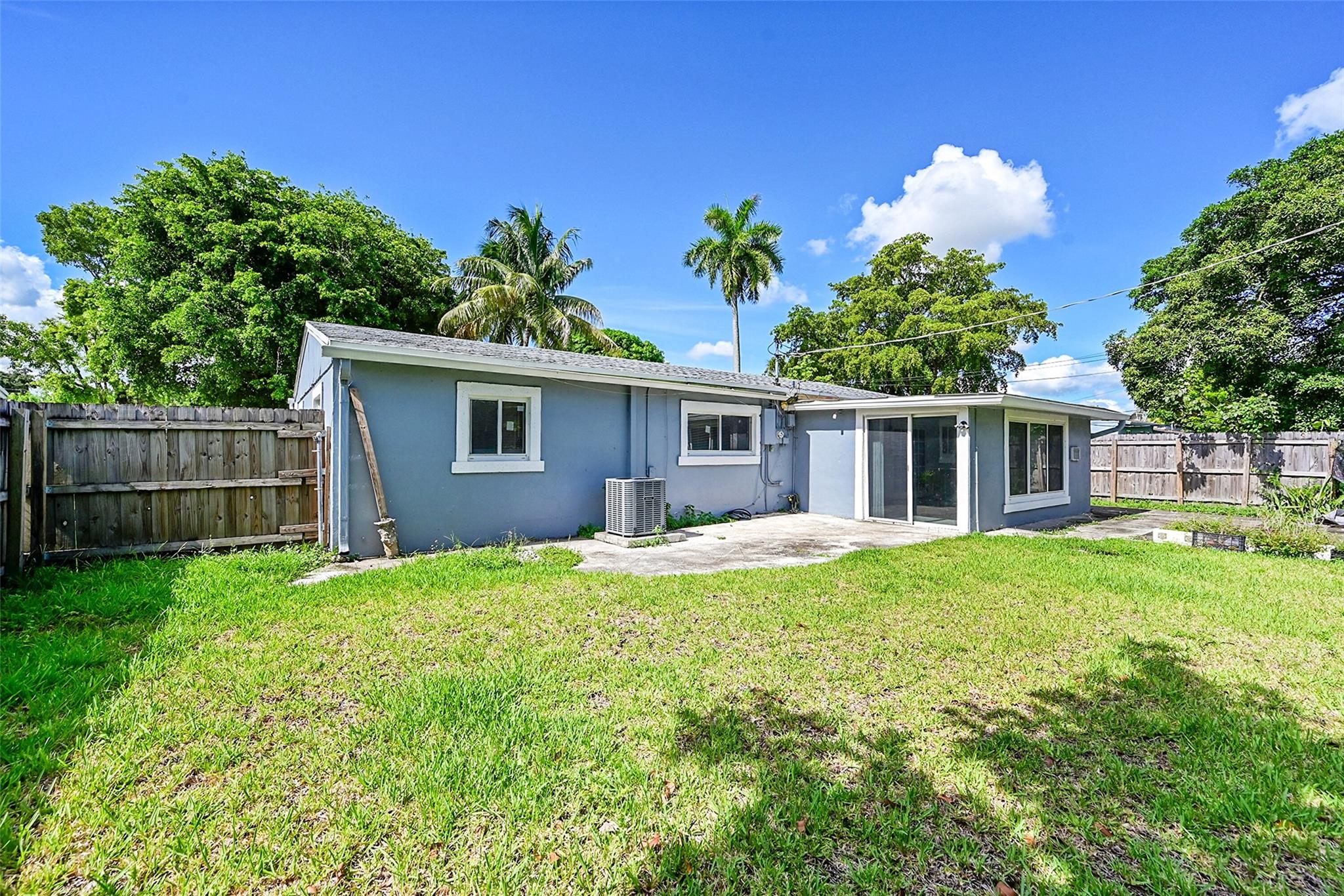 Broadview Country Club Es - Residential Lease