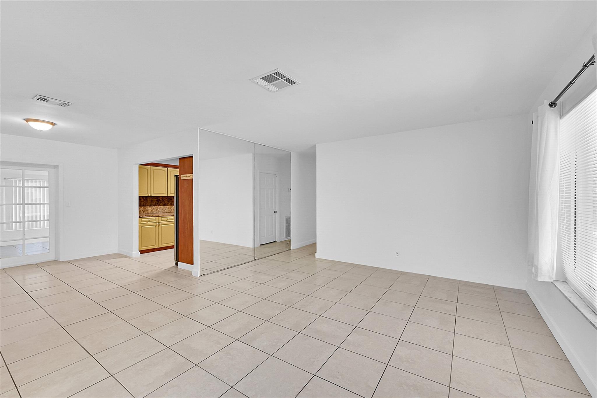 Broadview Country Club Es - Residential Lease