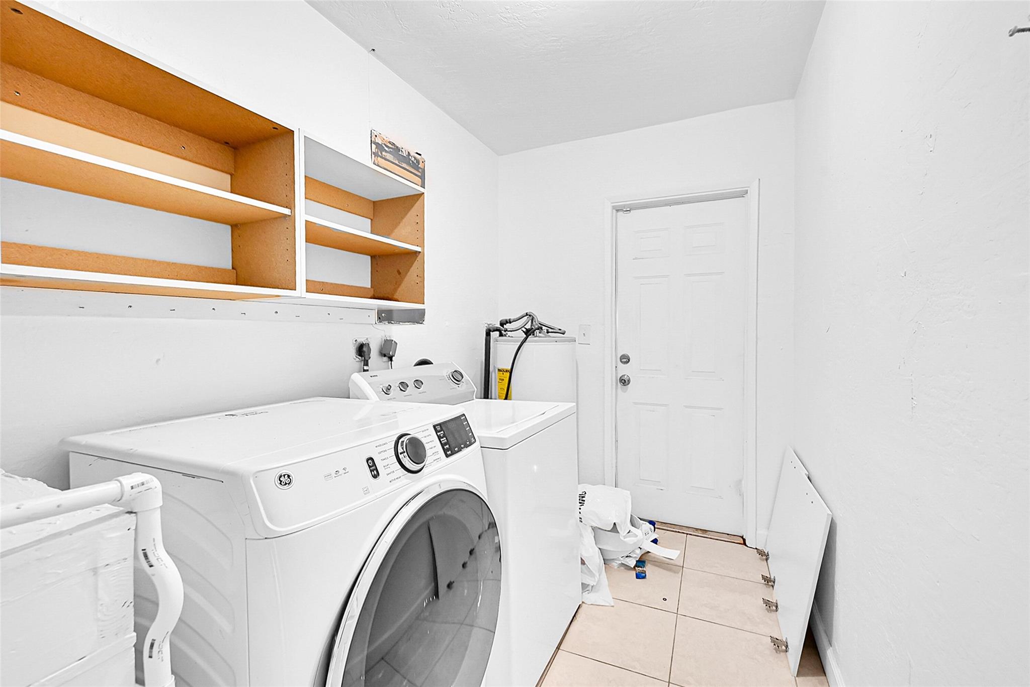 Broadview Country Club Es - Residential Lease