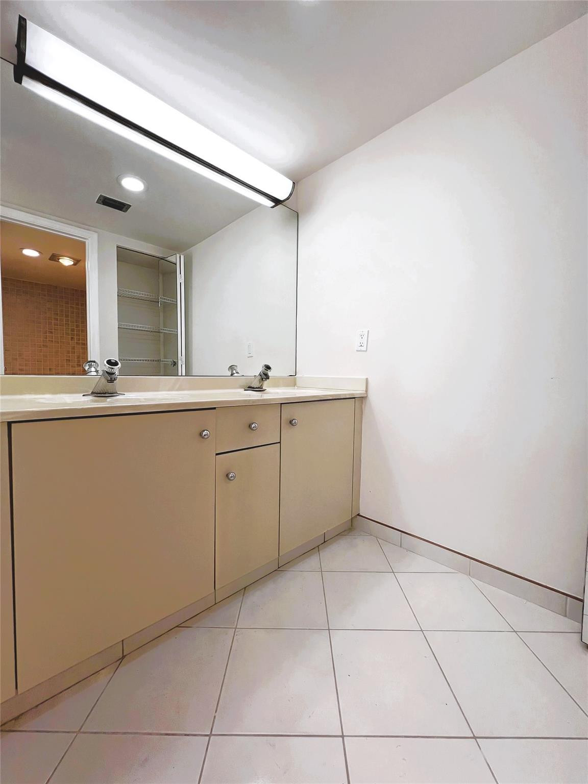 WYNMOOR - Residential