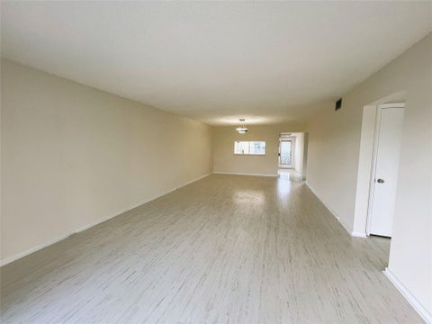 Tiny photo for 3303 Aruba Way #E-4, Coconut Creek, FL 33066 (MLS # F10550978)