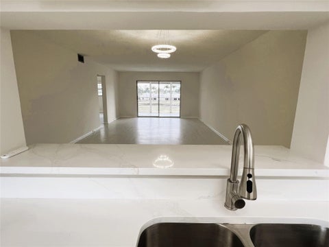 Tiny photo for 3303 Aruba Way #E-4, Coconut Creek, FL 33066 (MLS # F10550978)