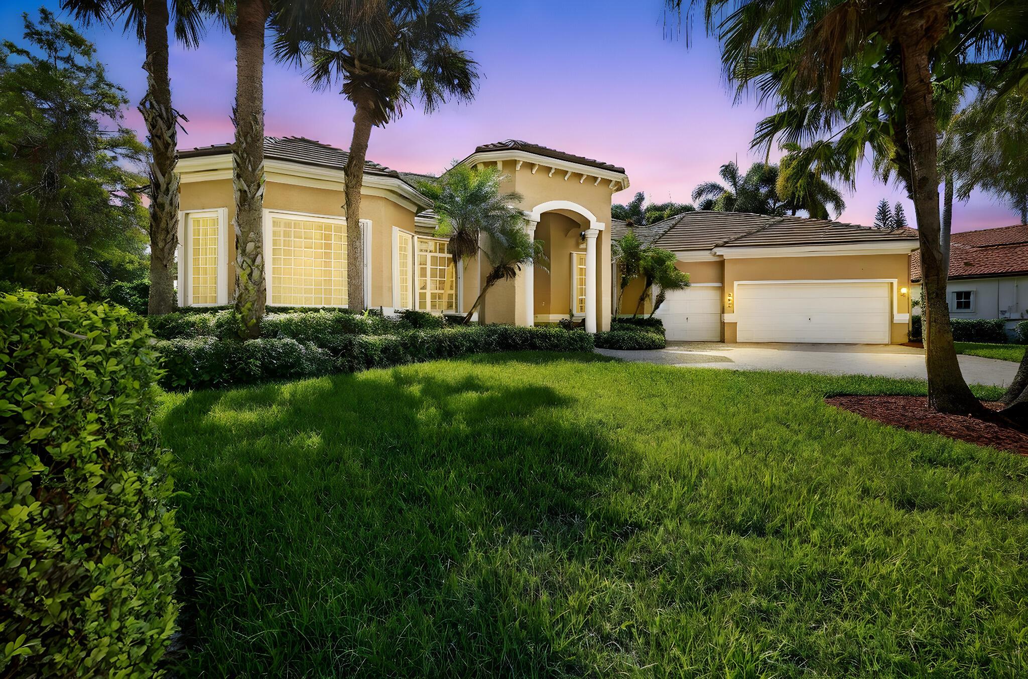 862 Forest Glen Lane, Wellington, FL, 33414/$1,295,000 3 862 Forest Glen Lane