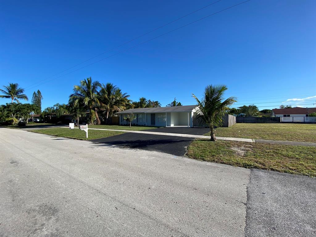 TROPIC PALMS 1 - Residential