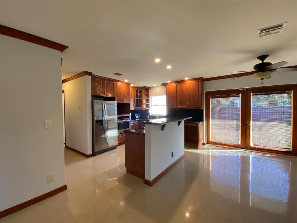 TROPIC PALMS 1 - Residential