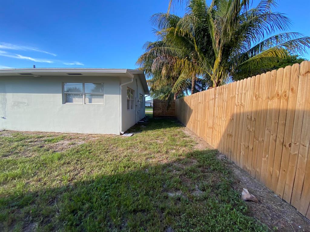 TROPIC PALMS 1 - Residential