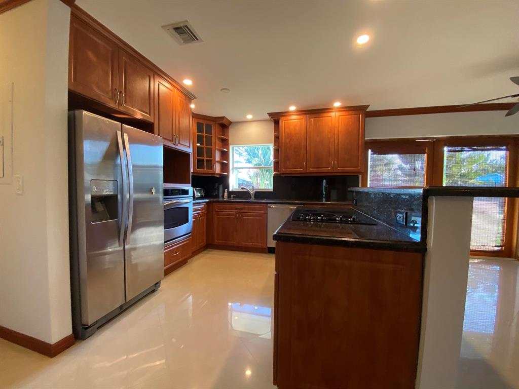 TROPIC PALMS 1 - Residential