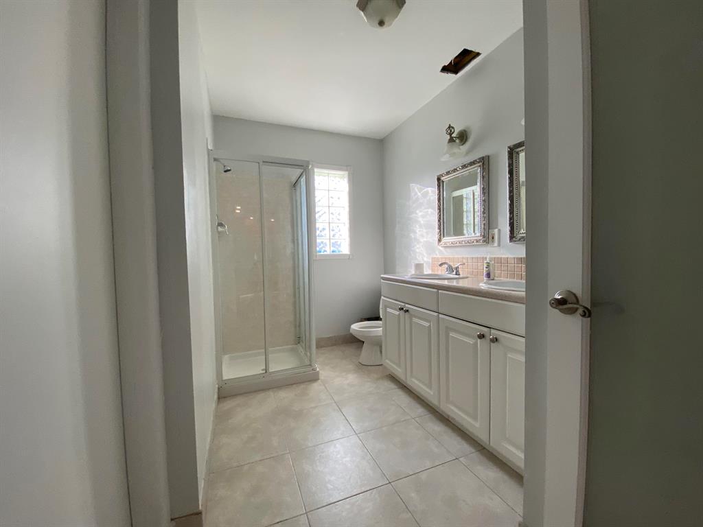 TROPIC PALMS 1 - Residential