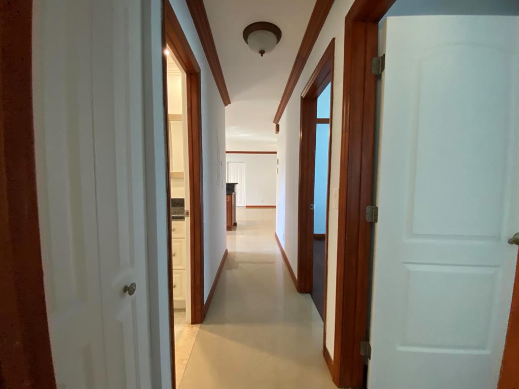 TROPIC PALMS 1 - Residential