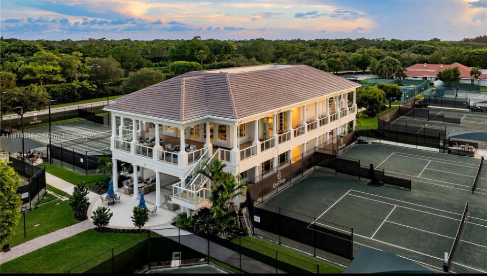 QUAIL RIDGE CONDO 3A - Residential