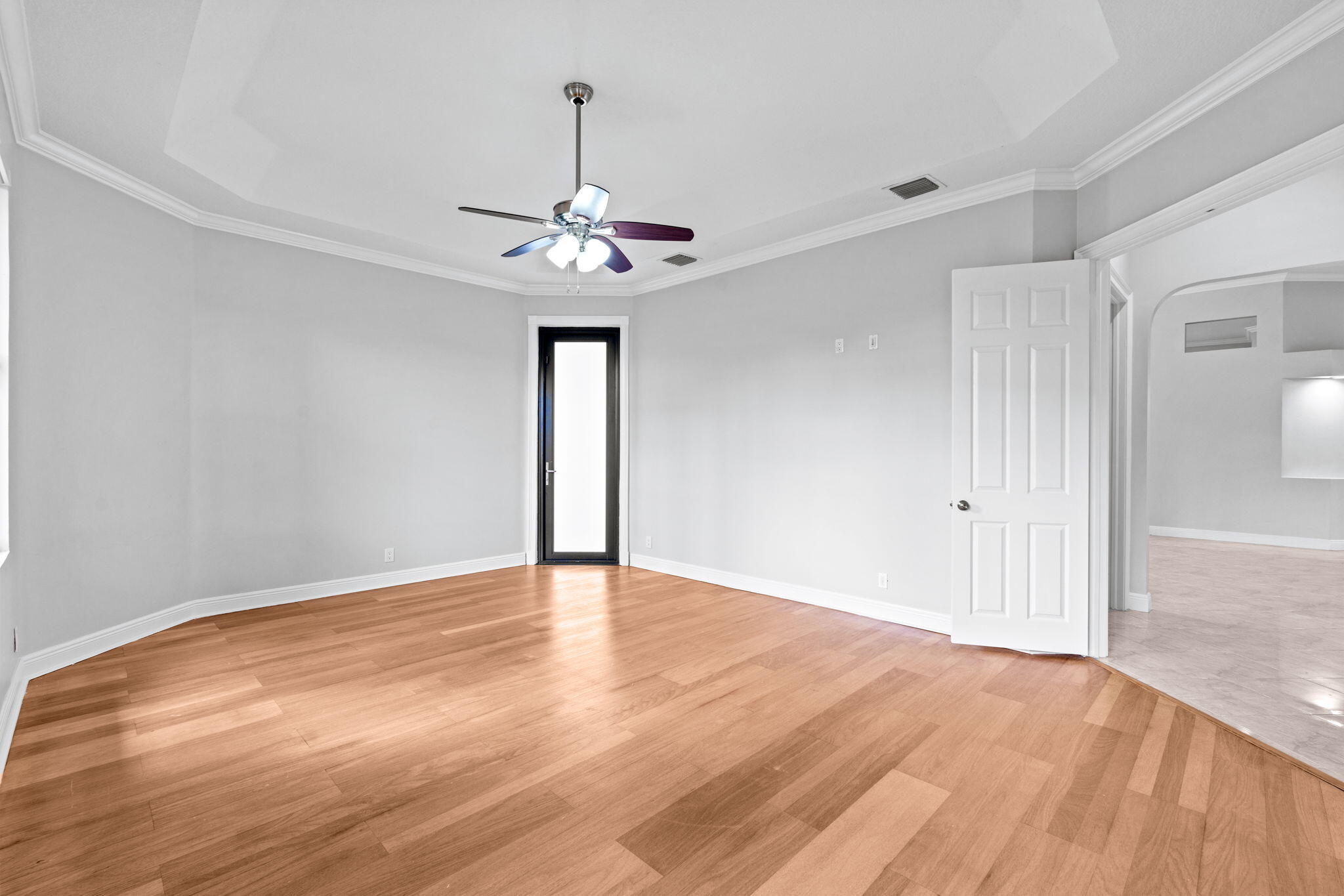 THE ACREAGE - Residential Lease