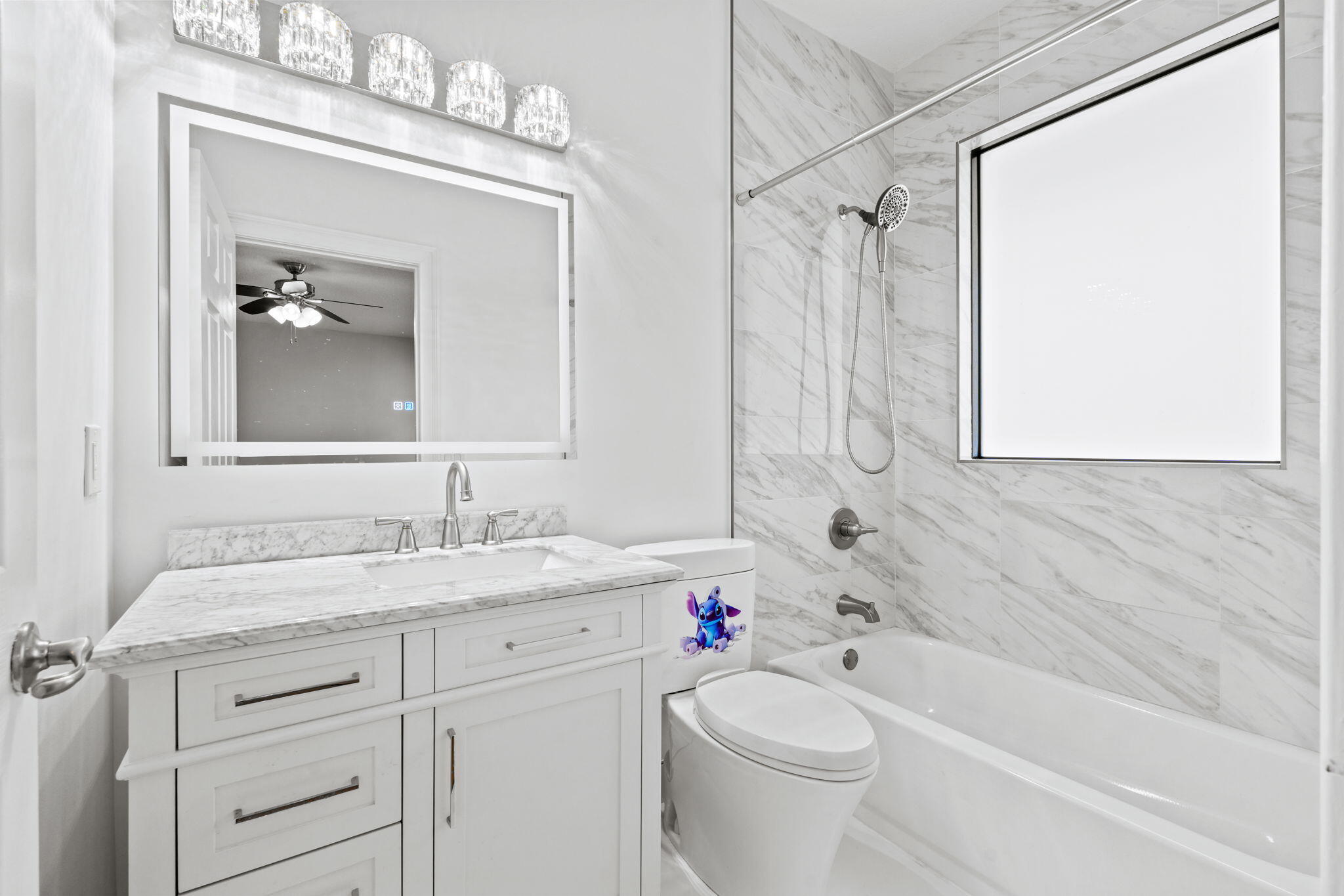 THE ACREAGE - Residential Lease