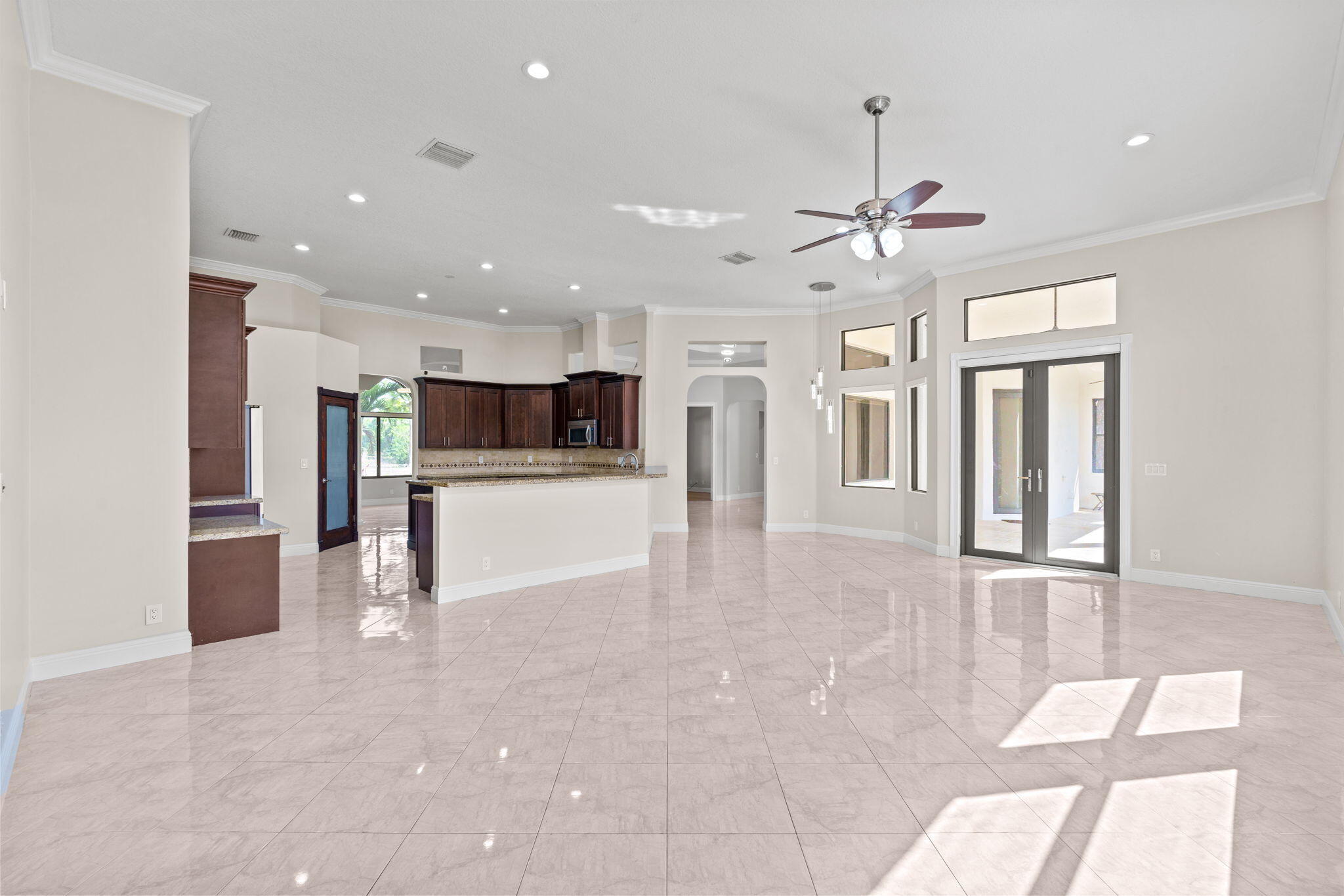 THE ACREAGE - Residential Lease