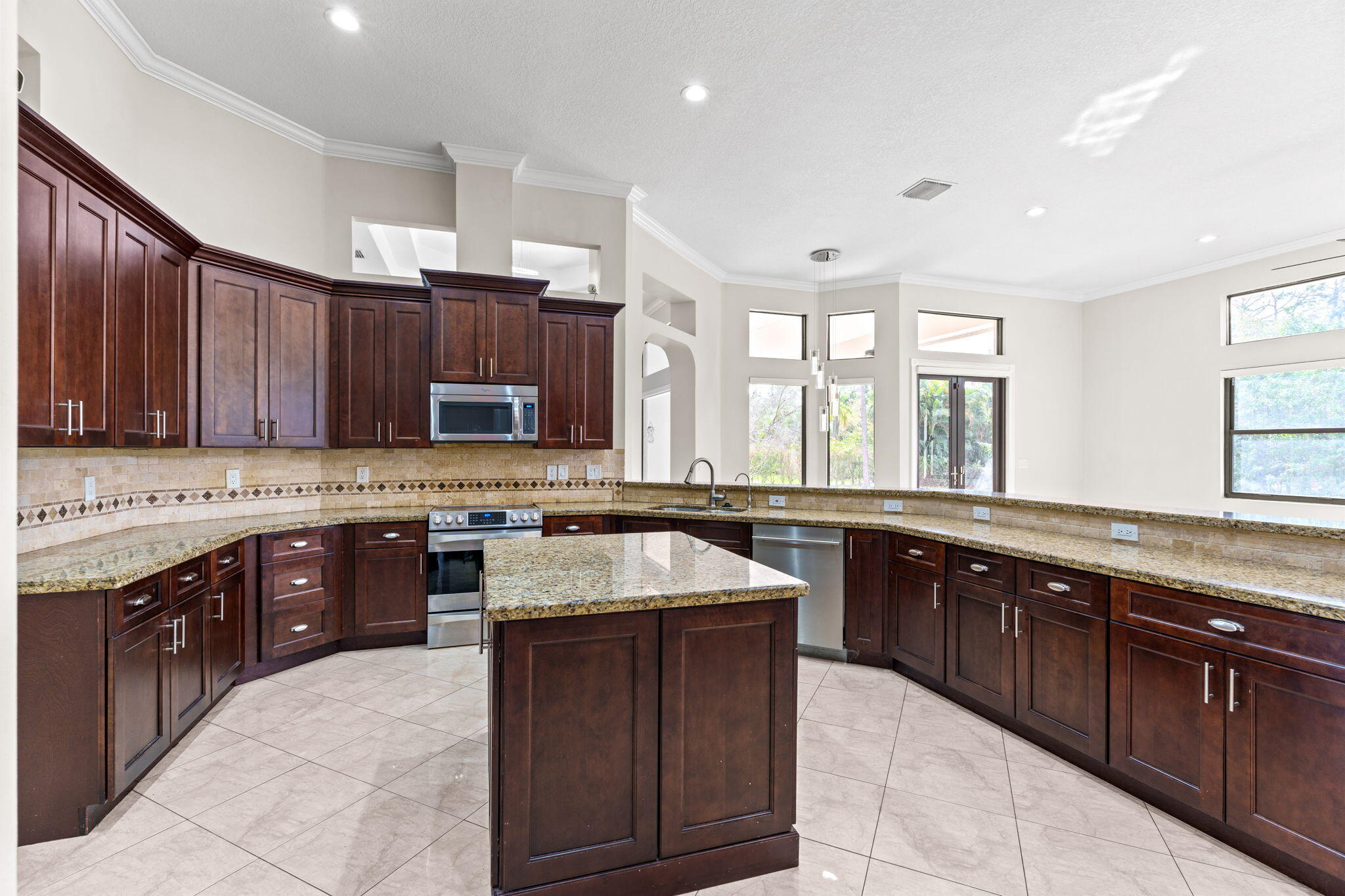 THE ACREAGE - Residential Lease