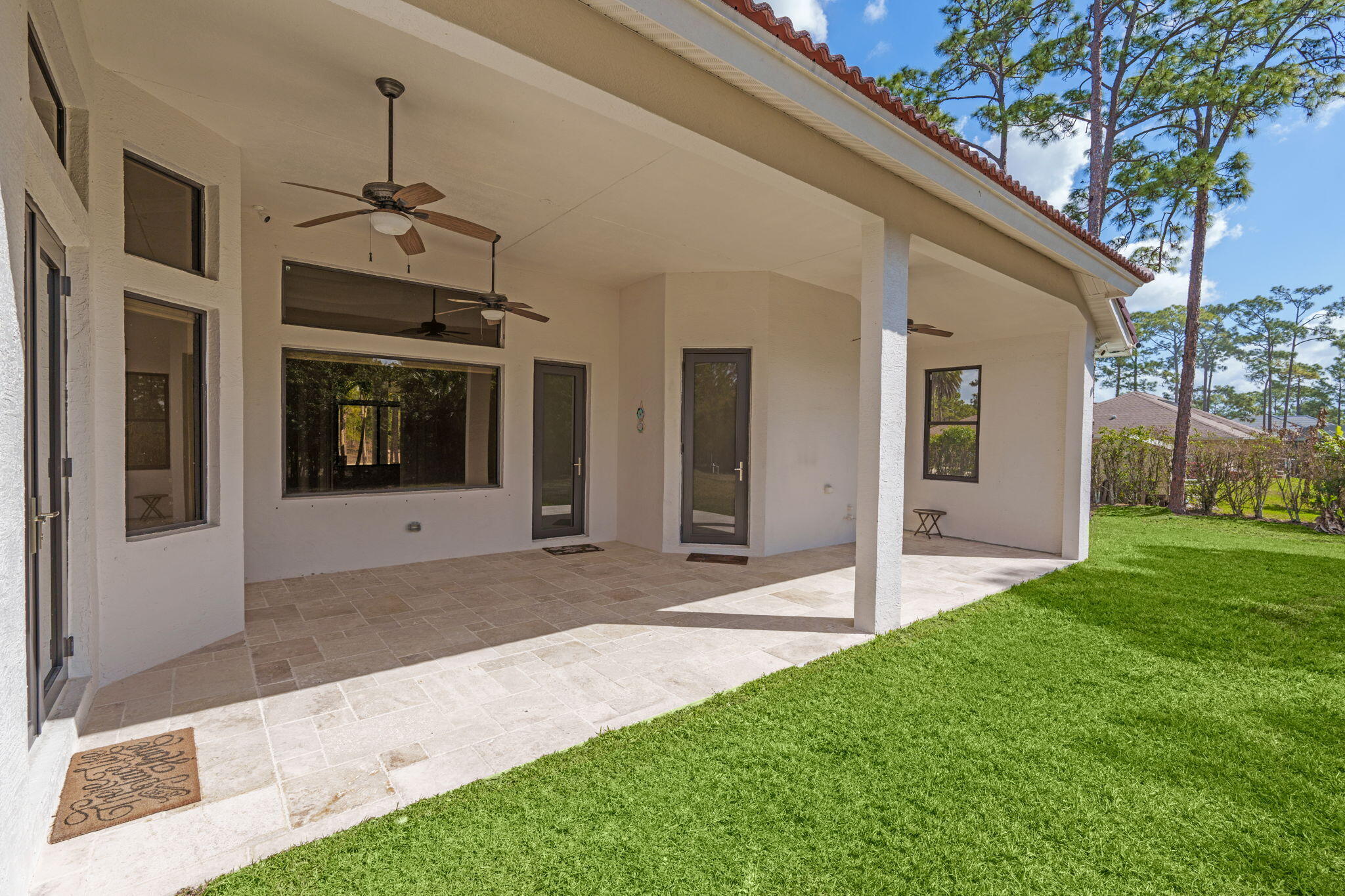 THE ACREAGE - Residential Lease