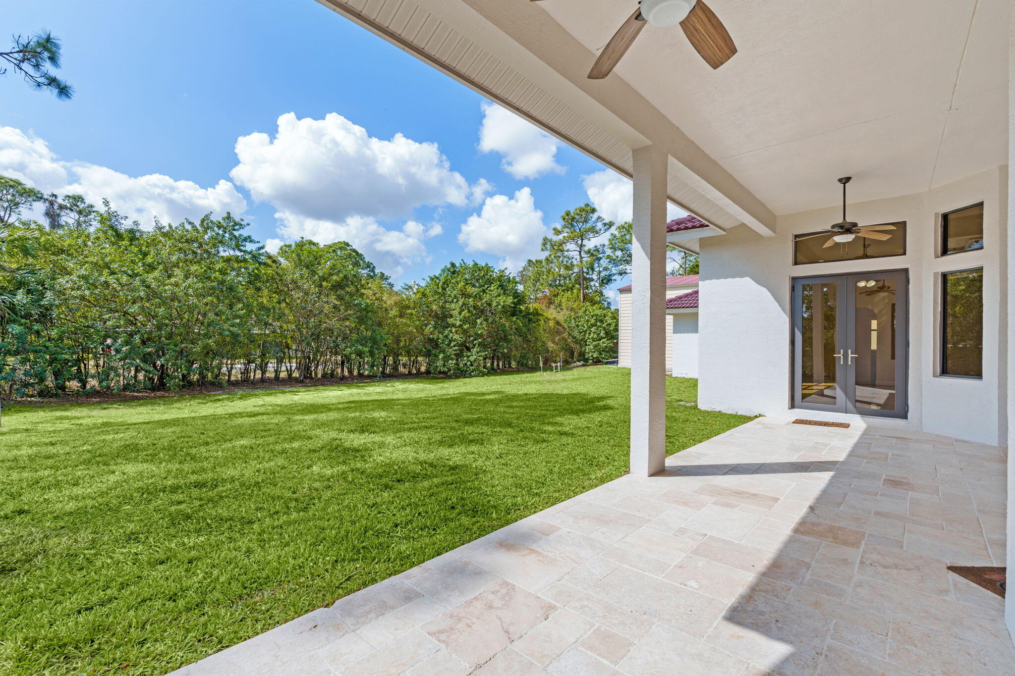 THE ACREAGE - Residential Lease