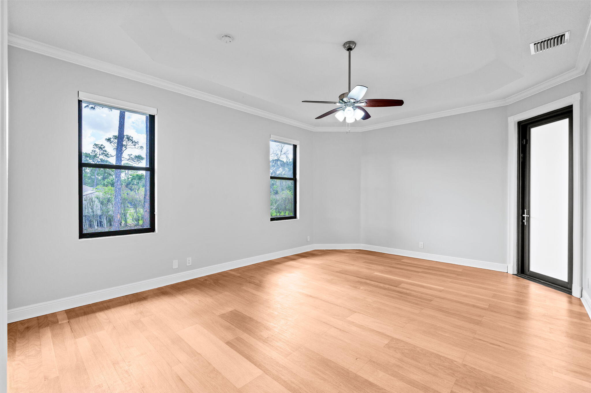 THE ACREAGE - Residential Lease