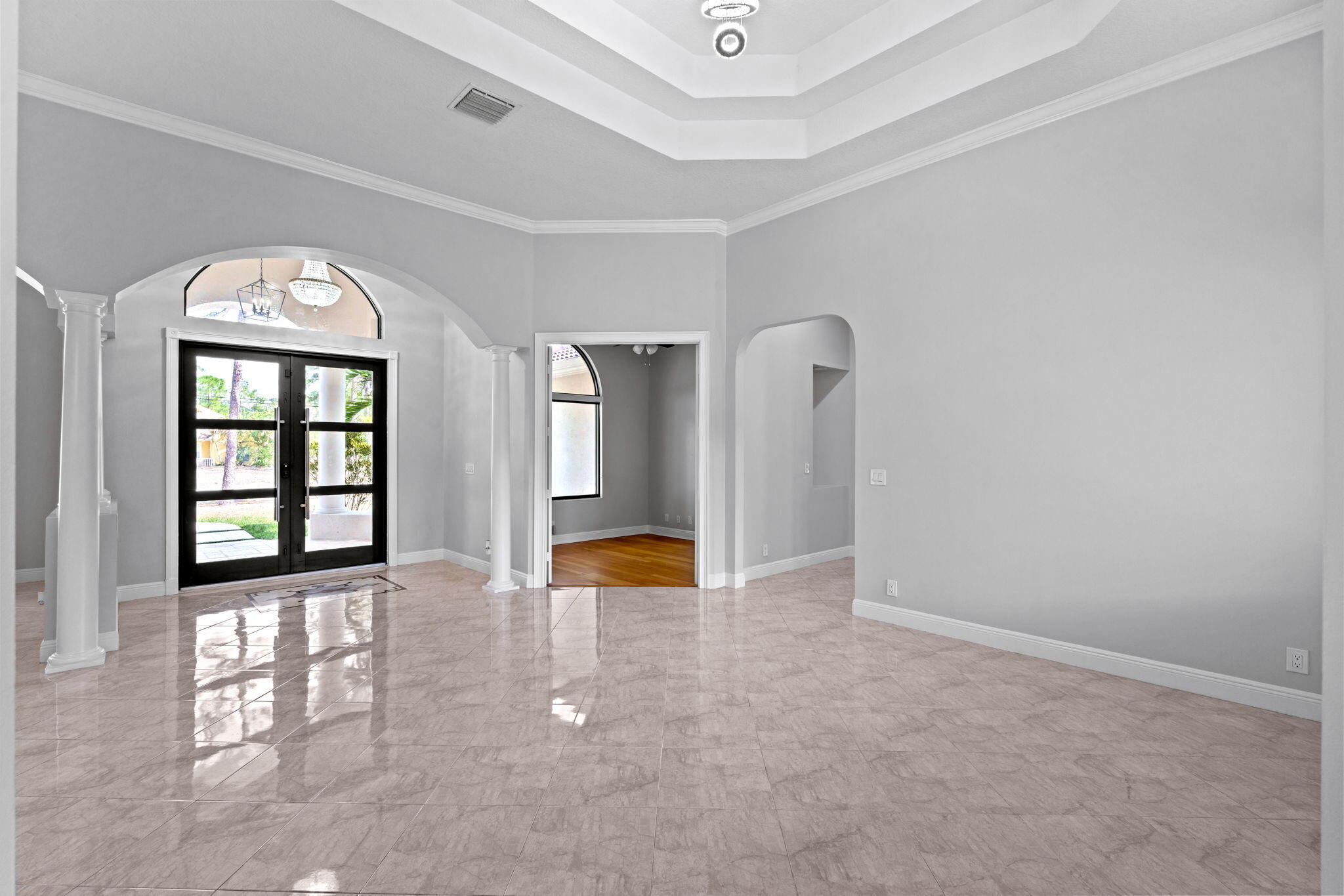 THE ACREAGE - Residential Lease