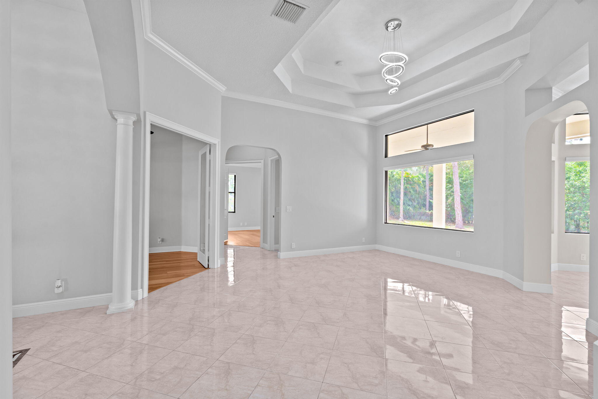 THE ACREAGE - Residential Lease