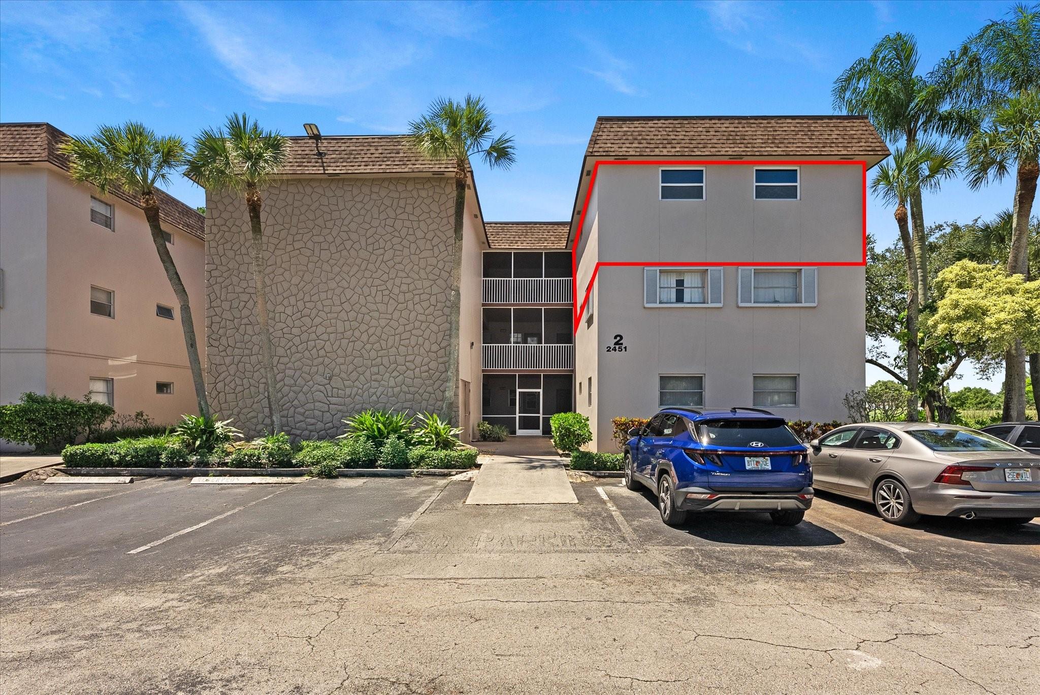 Beautifully Renovated 2-Bed/2-Bath Corner Unit! This fully updated home features a spacious screened balcony with serene canal views and hurricane impact windows. Enjoy modern finishes throughout, recessed lighting, a modern & updated kitchen with granite countertops, high-end stainless steel appliances, and plenty of storage.
The oversized balcony lovingly nicknamed “The Treehouse,” offers a peaceful retreat overlooking the water. Community amenities include a large pool, tennis courts, clubhouse, sauna, jacuzzi, barbecue grills, and a designated car wash area. Recent building improvements include a new roof. Conveniently located near Nova University, Broward College, major highways, shopping, and dining.