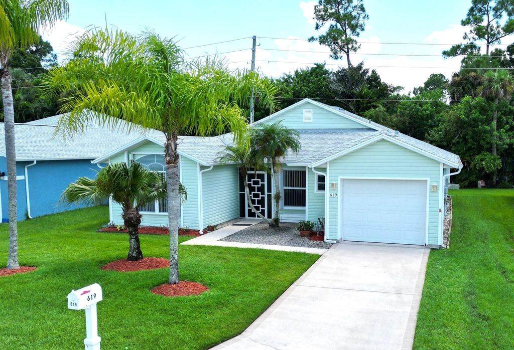 Photo of 619 Ponytail Lane, Fort Pierce, FL 34982 (MLS # R11015526)
