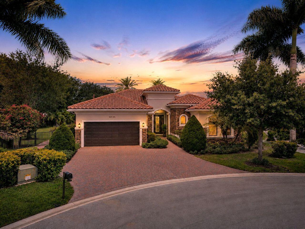 PARKLAND GOLF AND COUNTRY CLUB - Residential