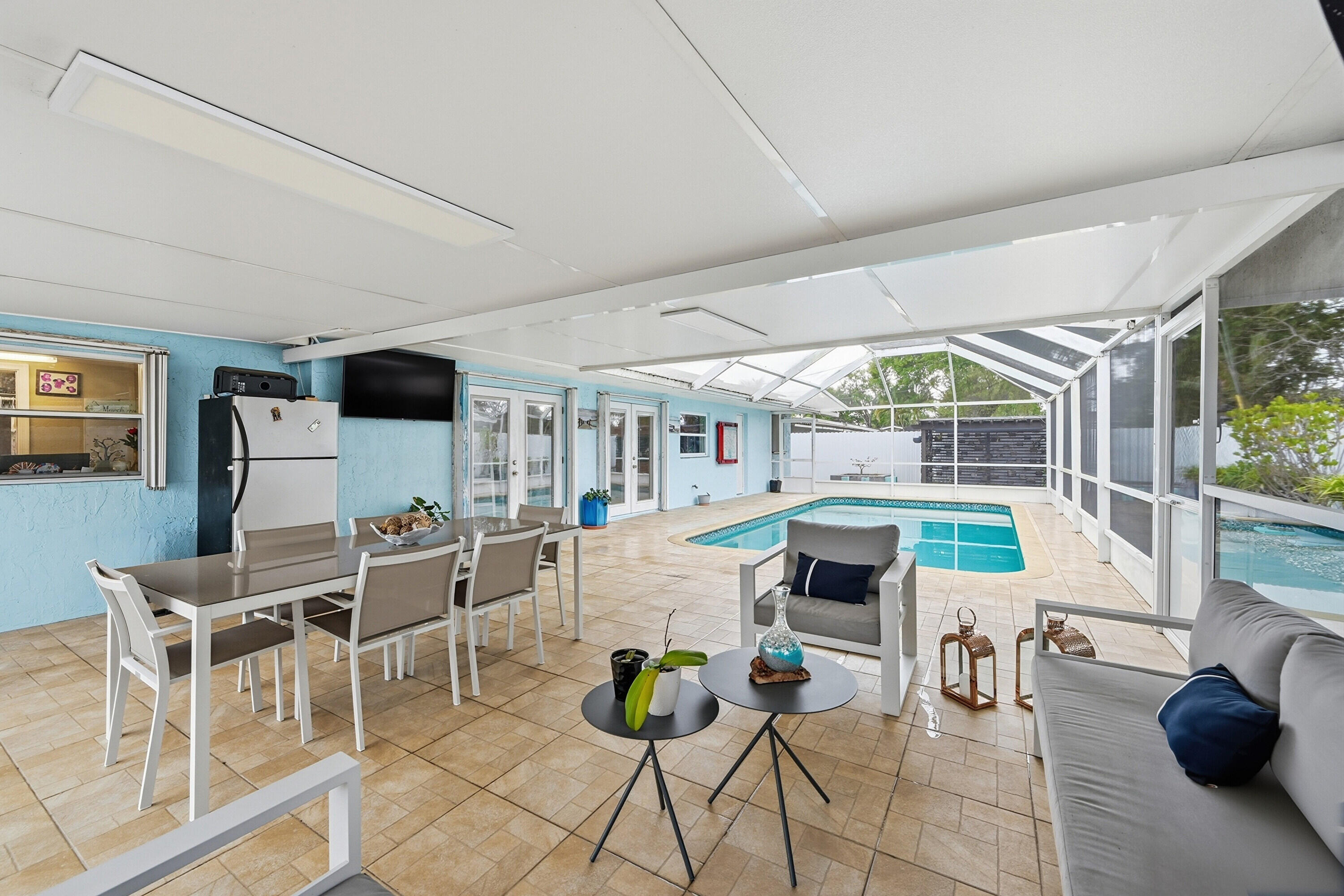 DRIFTWOOD PLAZA NO 3 - Residential