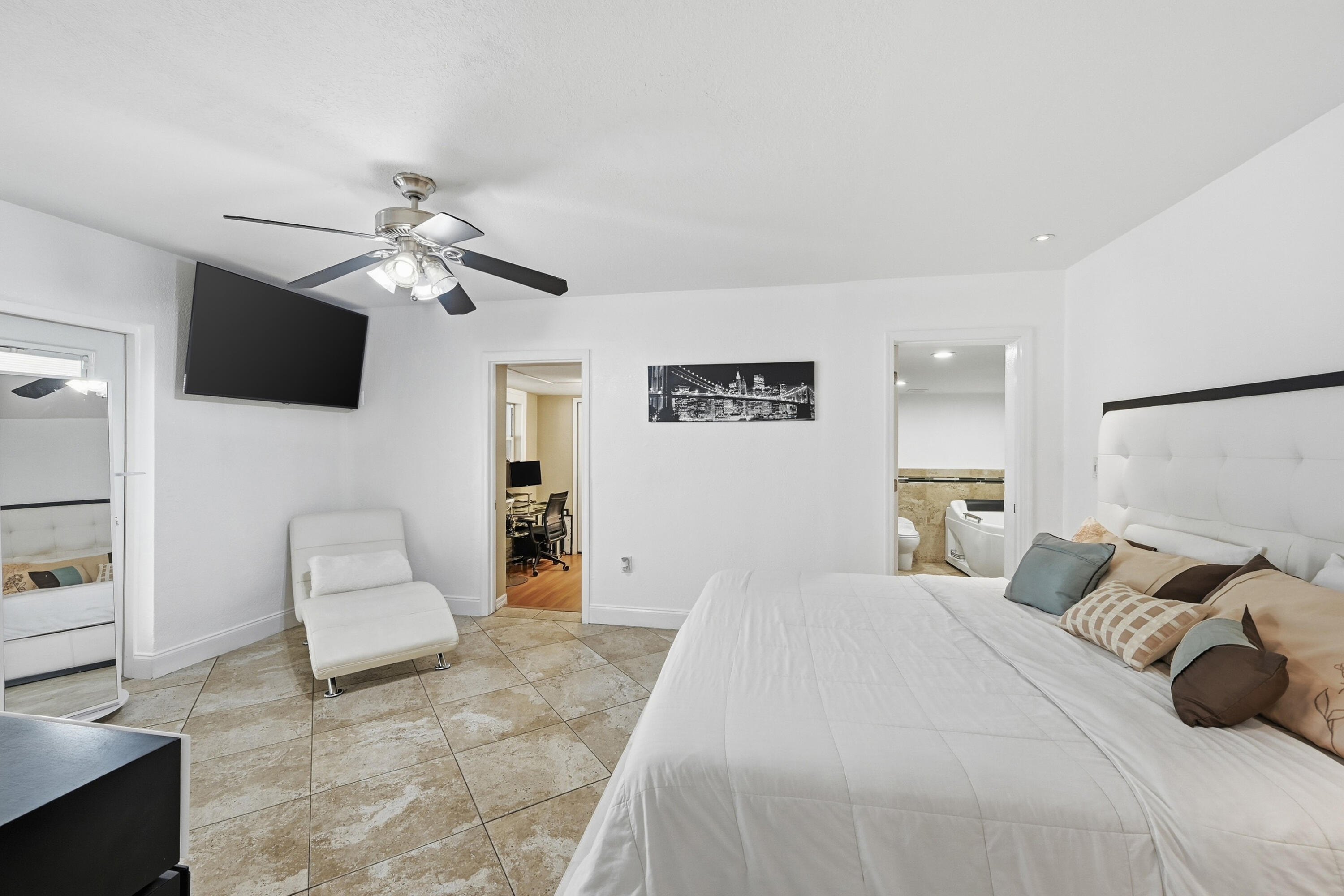 DRIFTWOOD PLAZA NO 3 - Residential